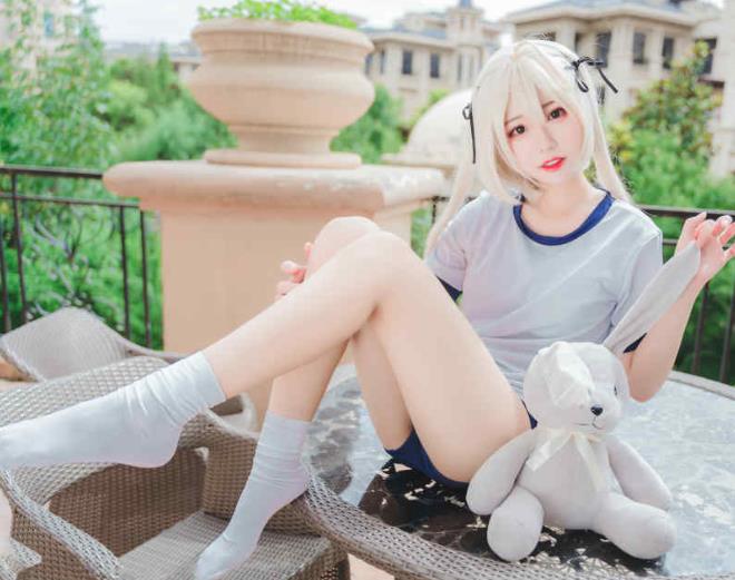 超火萌妹cos《猫君君MaoJun》