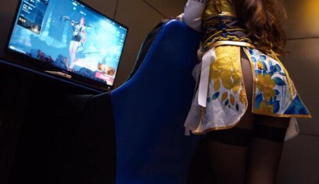 黑丝翘臀cos二次元女神《小玉儿》秀萝西施