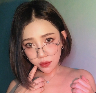 onlyfans国外网红《Hannahowo》吃鸡原版视频