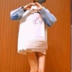 抖音钰儿又名舍得妹 边跳边脱