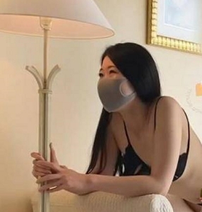 糖心180大长腿模特（苹果）高跟黑丝吊带，把极致诱惑拉满！【1V，1.2G】