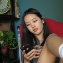 p站艺校学生妹『仪心』火箭定制大秀长腿[1v+100m]