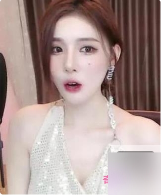 《斗鱼主播小水熙最新大作，让你欲罢不能！》