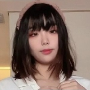 推特小玉儿JK服装放飞自我视频套图