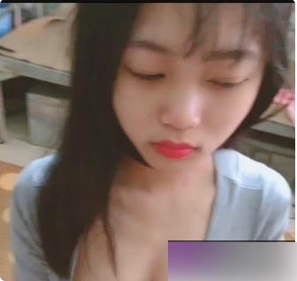 最新展示的小女友百度顽皮