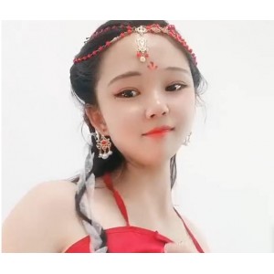 哺乳少妇挤馒头早餐