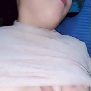 转载搬运的王者1V视频，大小为643MB，百度盘