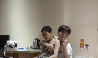 高清修复老阿姨玩年轻妹子