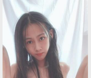 好玩的江可爱紫薇打粑粑视频共有11部