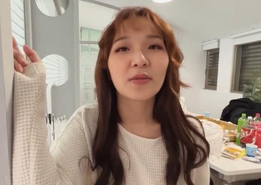 宝岛娃娃脸美女团建国语对白视频