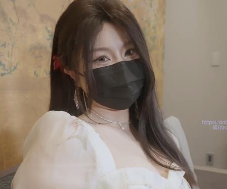 精选蜜汁尤物娜娜nana_taipei新作《女友J换》时长45分，Q弹小馒头唯美系，美美的黑丝袜，诚意展示