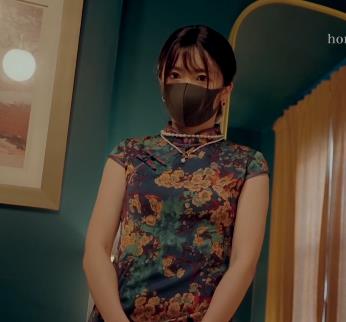 2023HongKongDoll:玩偶姐姐,第一天,1V,1.2G,时长27分,资源丰富,旗袍亮点