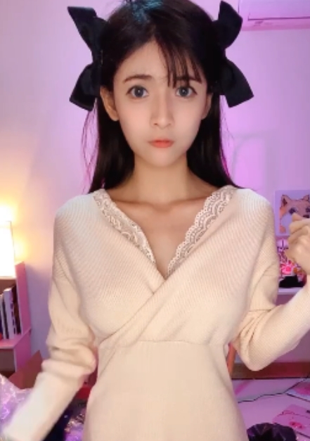 狗头萝莉粉丝福利视频9.3g，收藏83次，百度搜索量115次