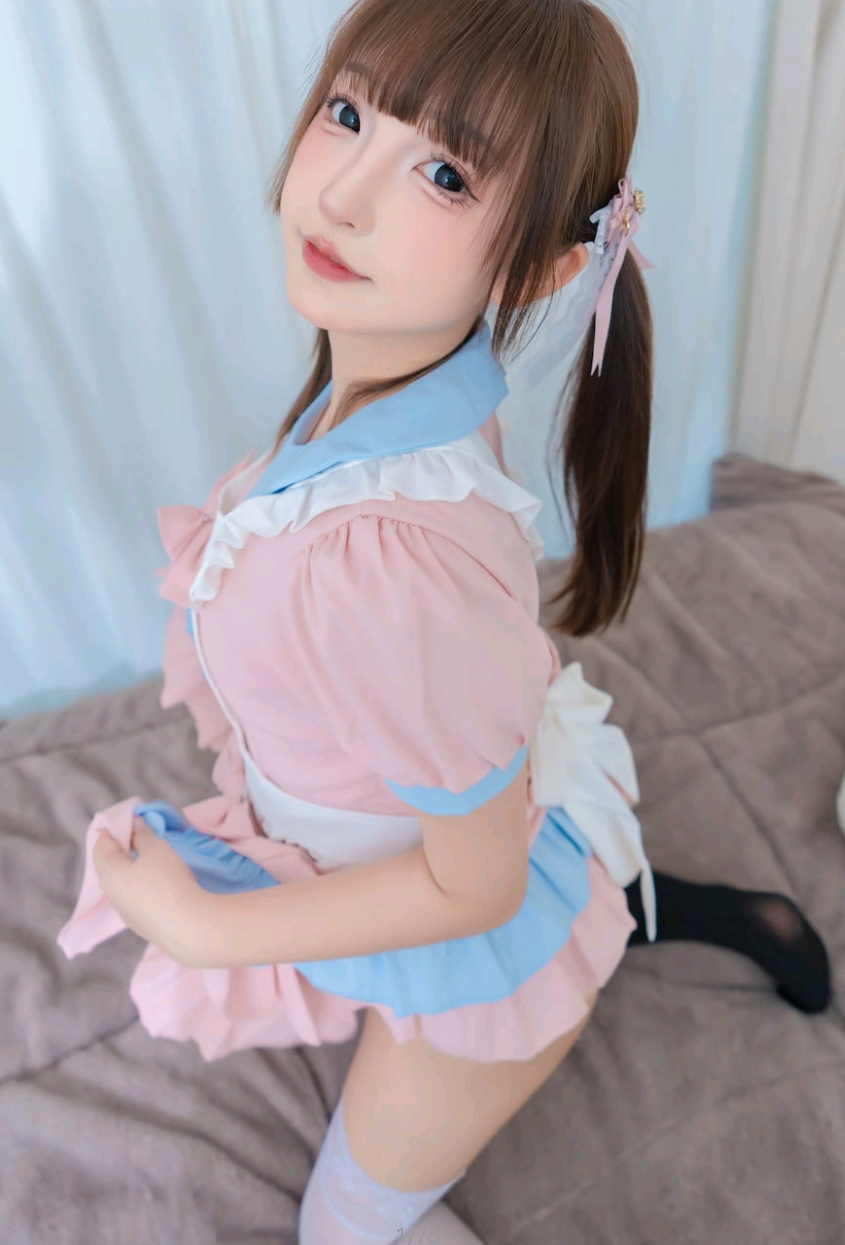 神楽板真冬《小小女仆》黑白双丝美腿77P2V63.8M百度云资源