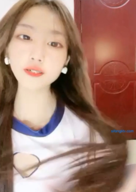 腿模露露超清录制舞蹈视频，时长53分钟，文件大小0.8GB2021年10月1日资源