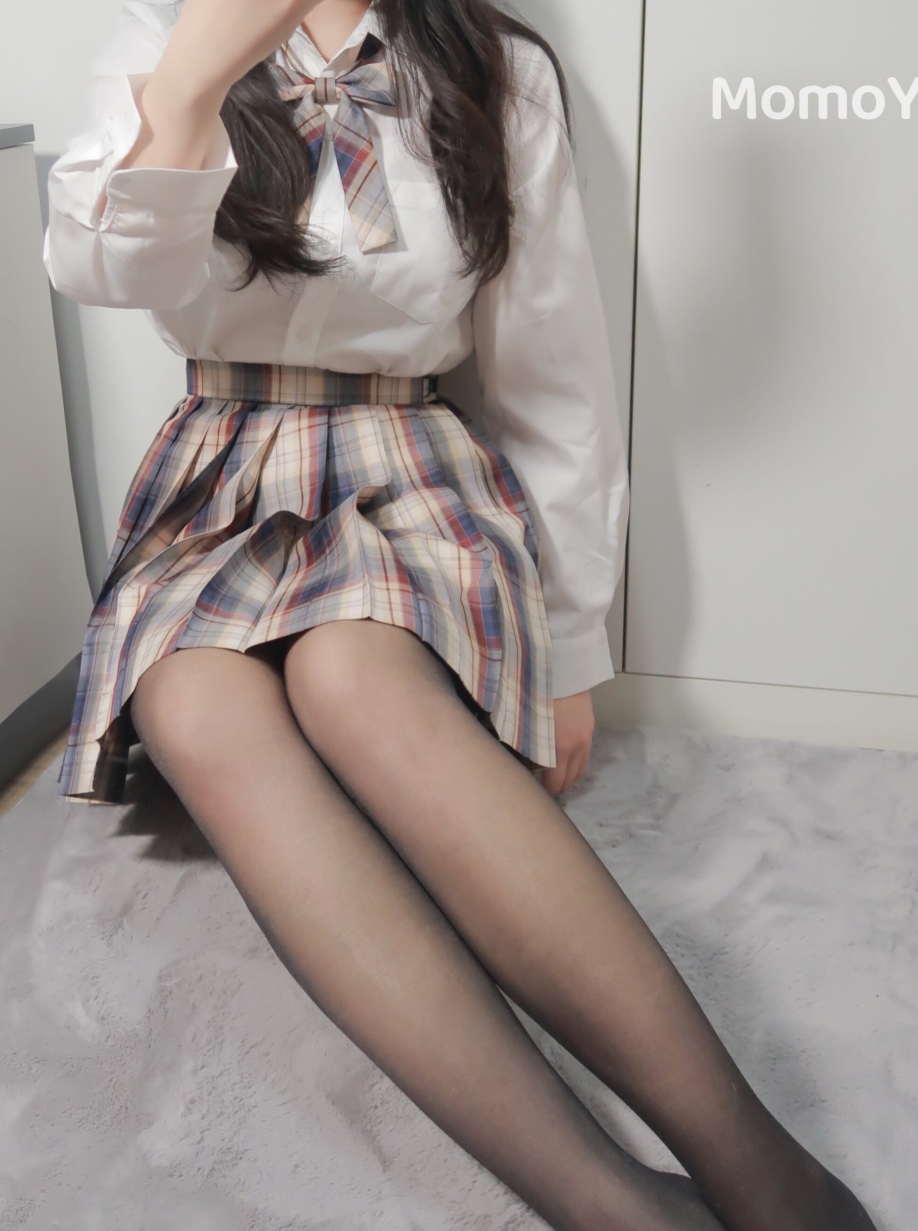 momoyih38v13.8g合集：百度ED2K，视频大小10.3g，新增1v