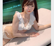 19岁女星皆濑明里新出道作品36.2G视频集合