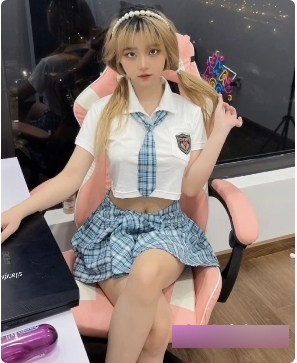 性感可爱女神Linhi_Cute和Yuumeilyn献上的付费视频，封面预告7.14G