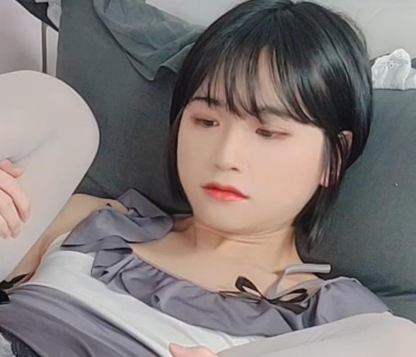 韩国ts主播Lua视频合集：颜值审美无敌，OnlyFans上的小飞机男伴妹子TS攻守34V4.9G资源