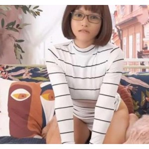 KylieNG圣诞视频合集，14.6G翘臀气质绅士必备