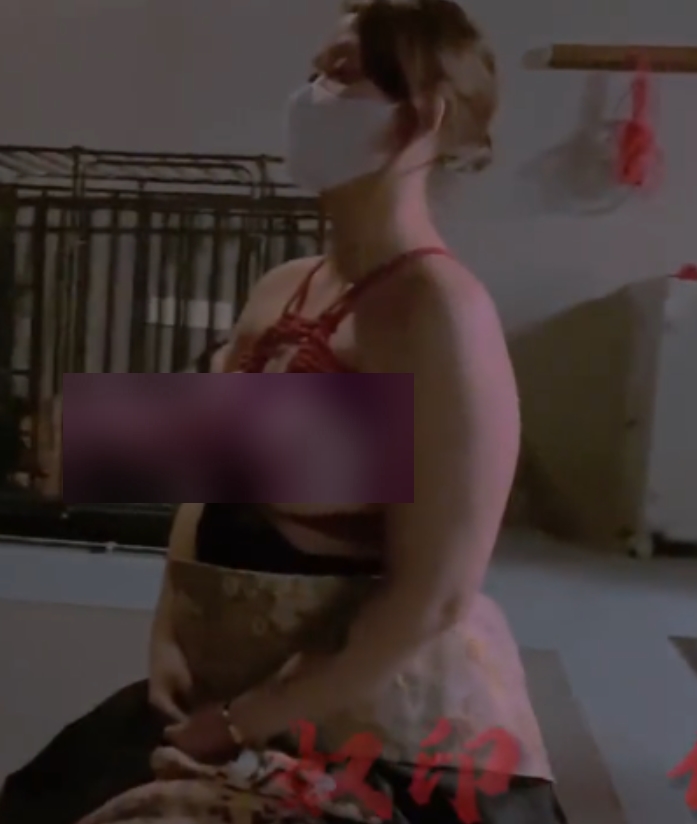 优质身材反差妹子，下雪圣水人体蜈蚣，51V+1.24G百度盘视频合集