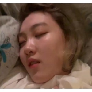 优质大学生反差妹-晨晨25V2.4G视频资源，男友玩法教育全揭秘