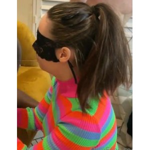 OnlyFans绿帽世家：妻子带老黑回家，丈夫伺候手抓蛋服务，共2视频1.87G下载