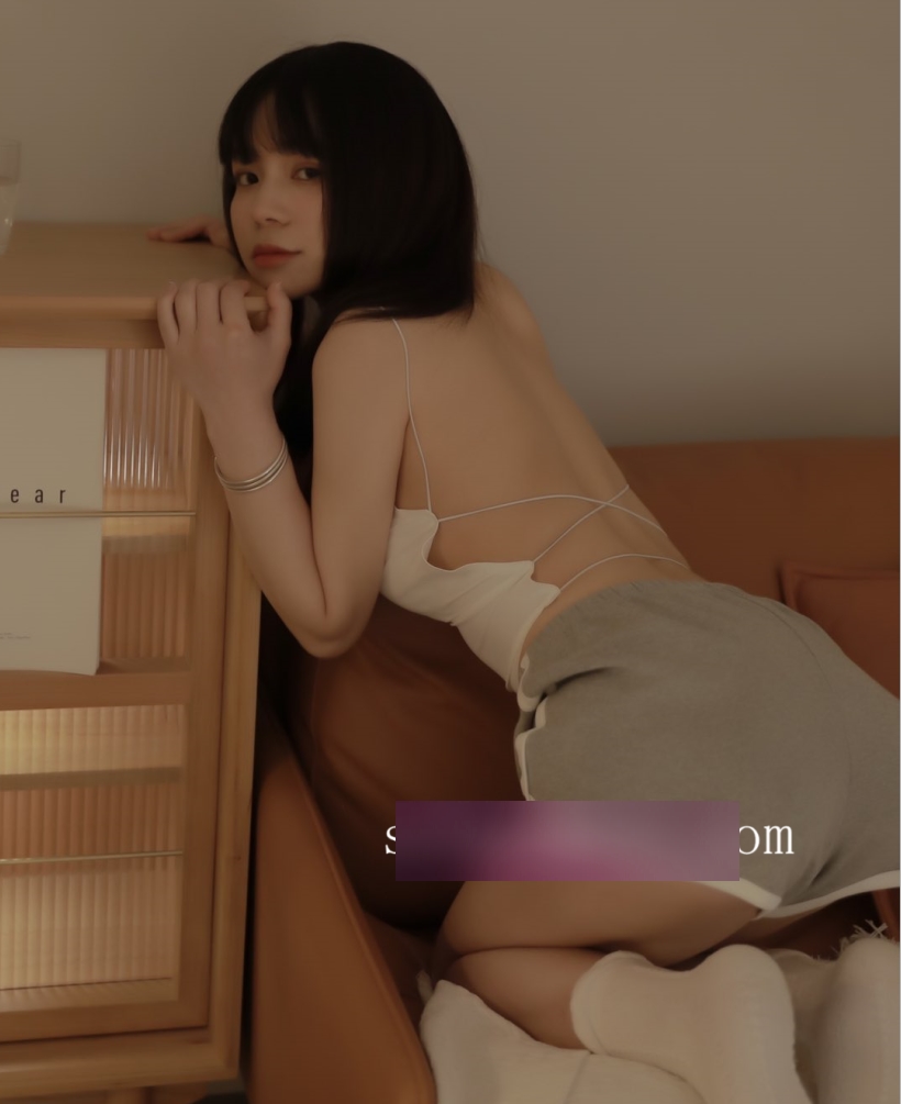 『抖叔+胡萝卜+魔都+希威社』：顶级嫩模全方位高清展示，百度盘永久链接，35三人游1.38G，色影魅力无限