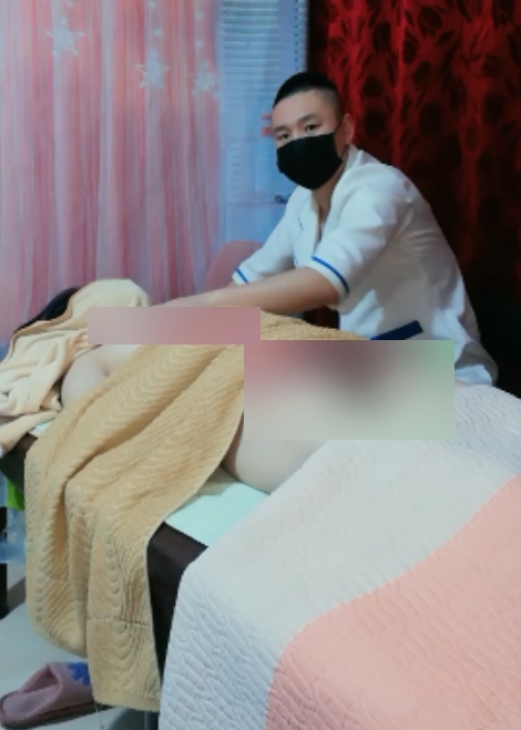 私人按摩养生店:小伙师傅为白肤美少妇进行拔罐推背,视频549M永久有效