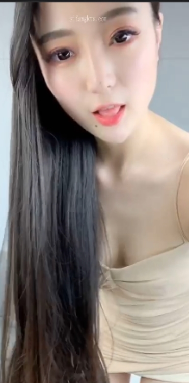 冰妃+猴赛雷三点全露热舞私拍367M视频