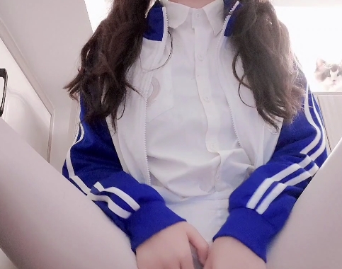 白丝嫩妹安奈放飞自我2v+758.81M视频百度盘