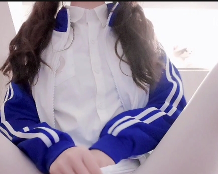 白丝嫩妹安奈放飞自我2v+758.81M视频百度盘