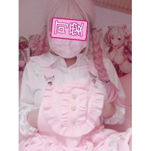 玲酱自娱自乐1v560m百度盘：清纯可爱视频主播，乐趣与创意并存