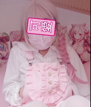 玲酱自娱自乐1v560m百度盘：清纯可爱视频主播，乐趣与创意并存