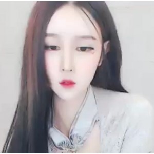 红极一时前熊猫TV主播杜珊珊土豪定制自娱自乐24p21v+1g多种下载方式