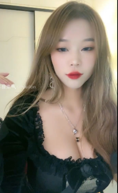 白桃劲爆盯送口水磨铁棒1V1.2G百度云