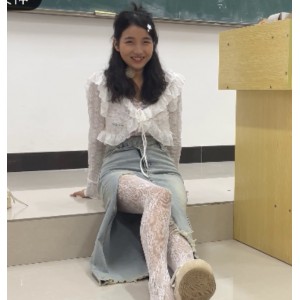 初夏女神点点：白丝网袜美腿120P，1V，1.65G百度云资源