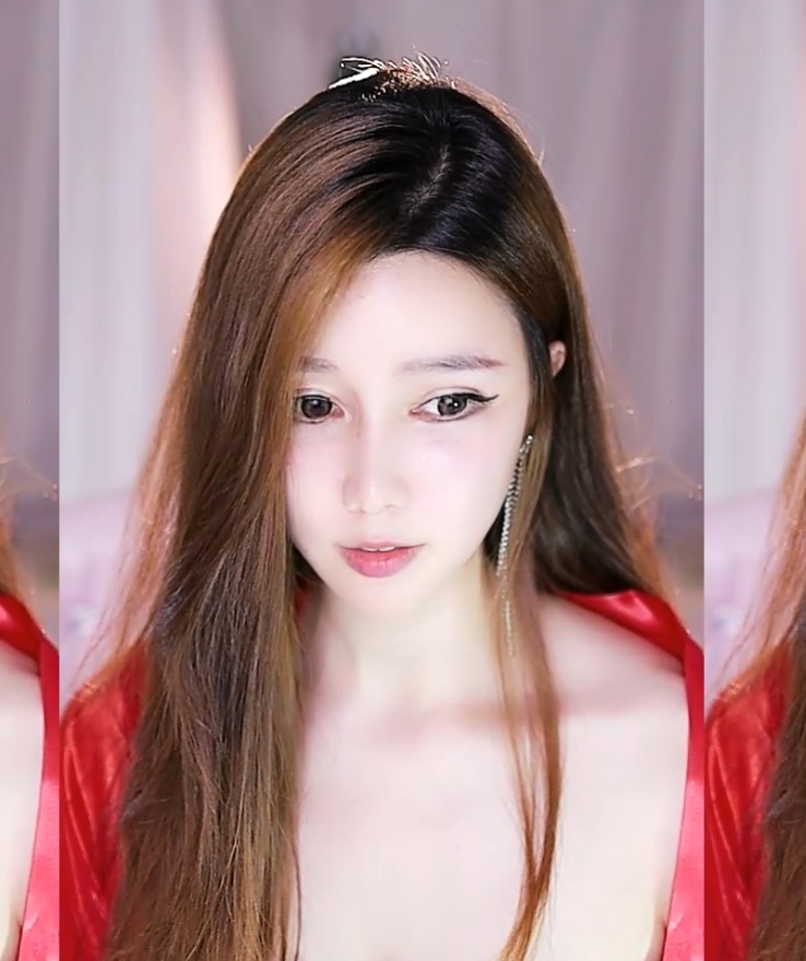 部视频合集，总大小达9.5G，让粉丝们一次性回顾主播的精彩表现，笑声不断，欢乐无限！