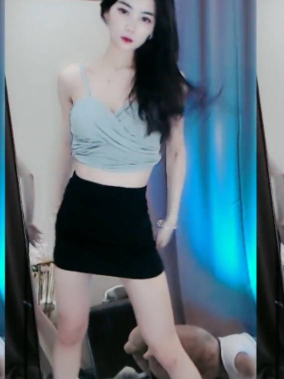 舒兰热舞合集：挨弄舞姿出神入化，虎牙直播小号83个版本，文件大小9G