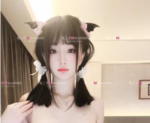 颜值炸裂小可爱-兔三岁，短视频图集YD魔女身材炸裂