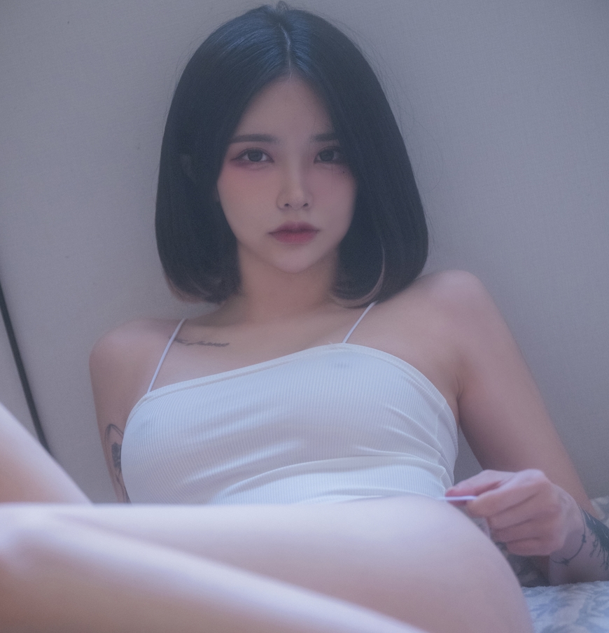 WE大舅子44g与yuka双重感觉视频曝光，收藏百度引热议