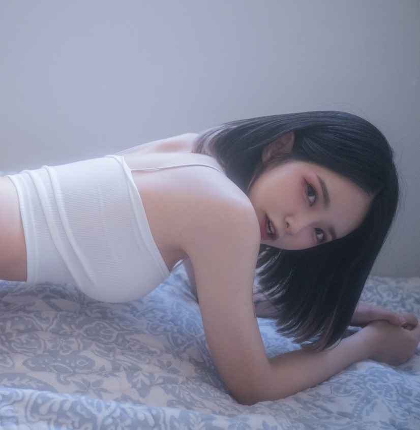 WE大舅子44g与yuka双重感觉视频曝光，收藏百度引热议