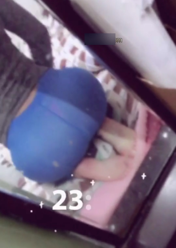 高倩75V458M：小妹子routun的视频资源，19年20年老资源增加，精彩不断