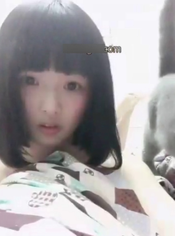 高倩75V458M：小妹子routun的视频资源，19年20年老资源增加，精彩不断