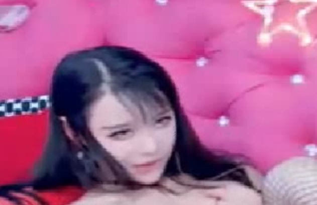 恋夜妮子：30v7.7g视频收藏狂潮