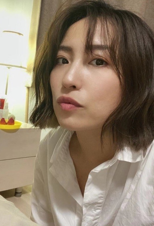 反差婊教师少妇Zoemilf350M：碰撞与融合的魅力