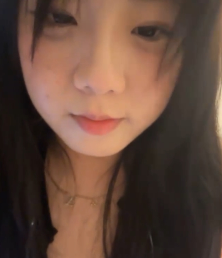 根据您提供的内容,为该商品取一个Olivia魅力无限:12V10G自行打包视频合集