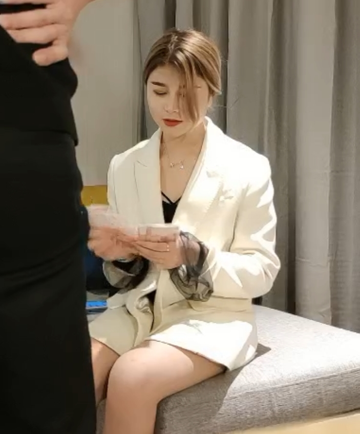 《步宾探花合集》:126个97.6克的精彩视频,百度搜索收藏量223,ED2K下载量不断增加