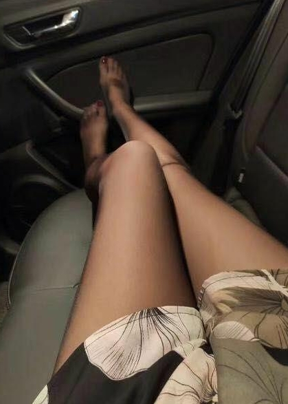 英语学习和蜜桃老师感兴趣的朋友们，这个福利合集绝对不容错过！蜜桃老师的独特魅力和丰富的教学内容，将为您的英语学习之旅增添无限乐趣。快来收藏这份6.6g的精彩合集，畅享115个视频的学习与娱乐吧！