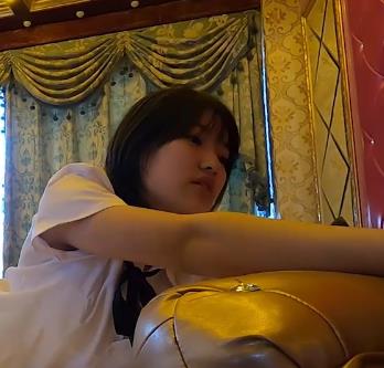 绝版91大神赵梦澈大学生空姐艺校舞蹈生自拍合集6部视频总重10G，展现青春与才艺的火热瞬间